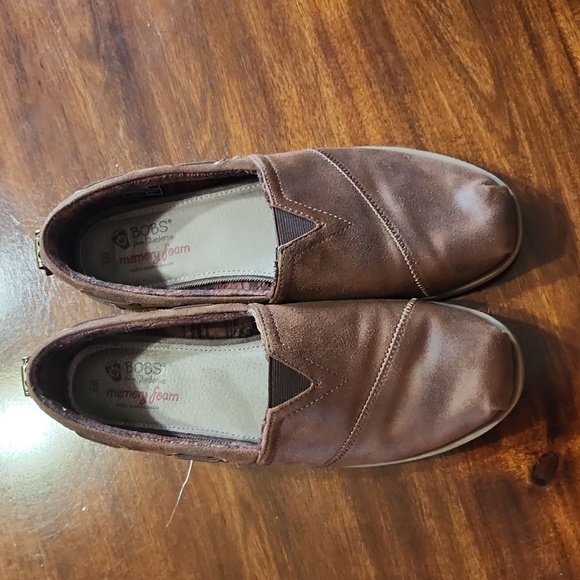 Sketchers Bobs Women's Chill Luxe Buttoned Up Slip On Brown EUC, 9, Memory Foam - Picture 2 of 11